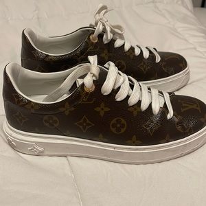 Louis Vuitton TIME OUT SNEAKER